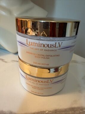 LuminousLV Two Jardin de Cristal Exfoliating Body Polish - Gold & White (250 ml)